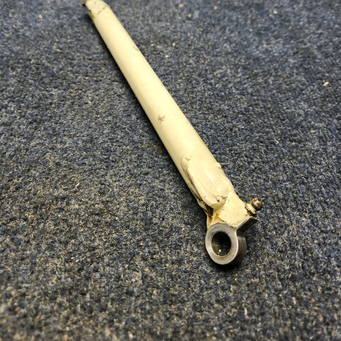 Used aircraft parts for sale, 35-825080 BEECHCRAFT F35 LEG ASSY NOSE GEAR DRAG