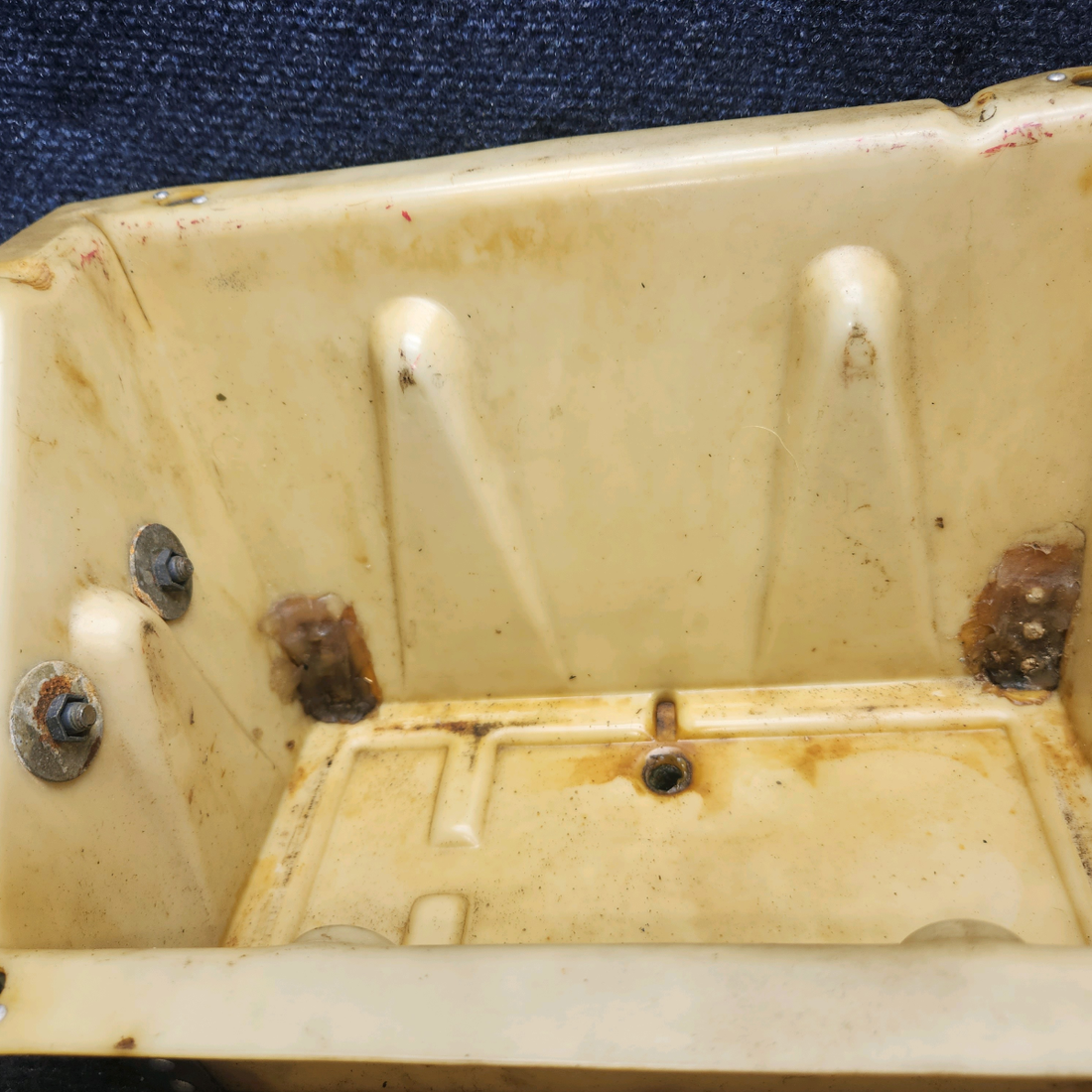 Used aircraft parts for sale, 35202-000 Piper PA28-161 Battery Box