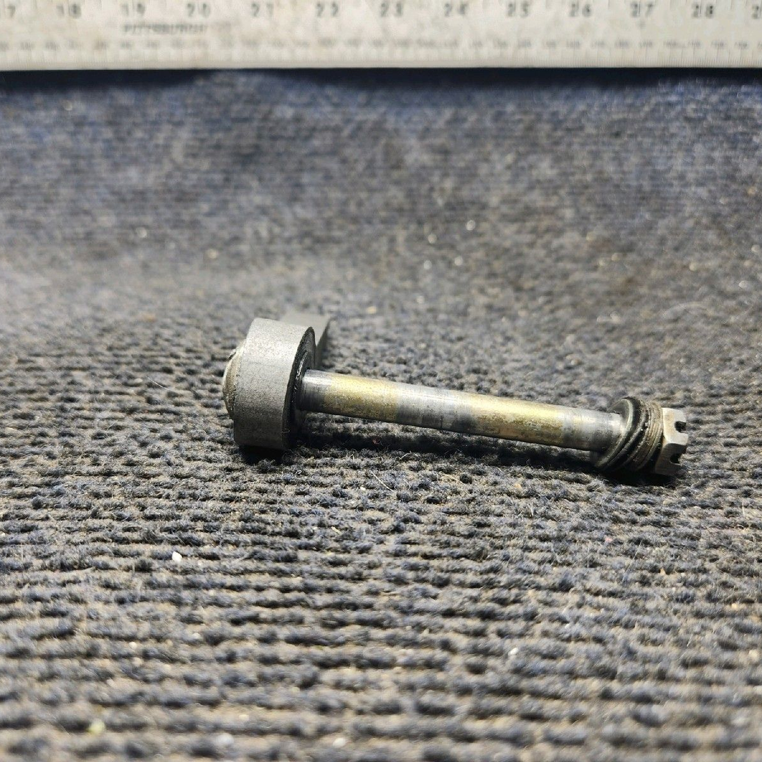 Used aircraft parts for sale, 66773-000, 63039-004 piper PA-28-181 Quadrant Adjusting Handle