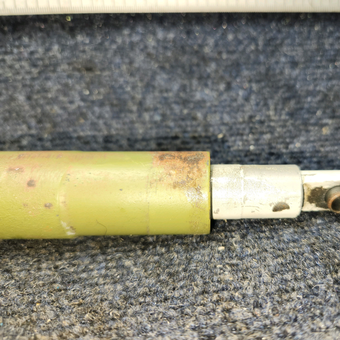 Used aircraft parts for sale, 35-521213 BEECHCRAFT 95-55B Beech Flap Actuator Assembly - RH