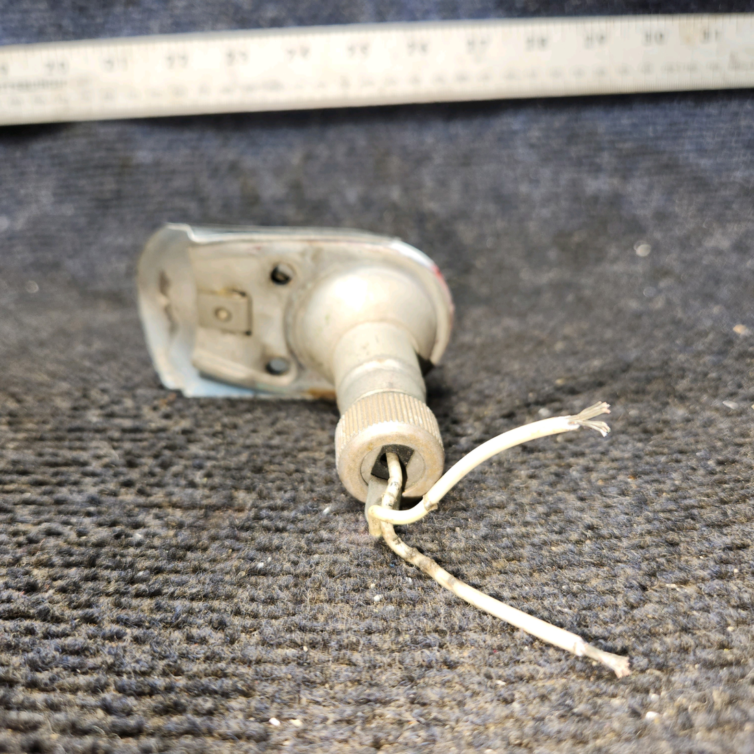 Used aircraft parts for sale, 0423006-21 Cessna 172E Wing Position Light Assembly LH