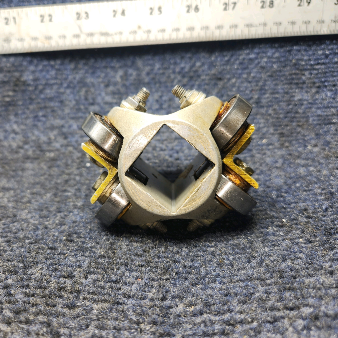 Used aircraft parts for sale, 20963-000 PIPER PA-24-250 Control Wheel Roller Attachment Fitting RH or LH