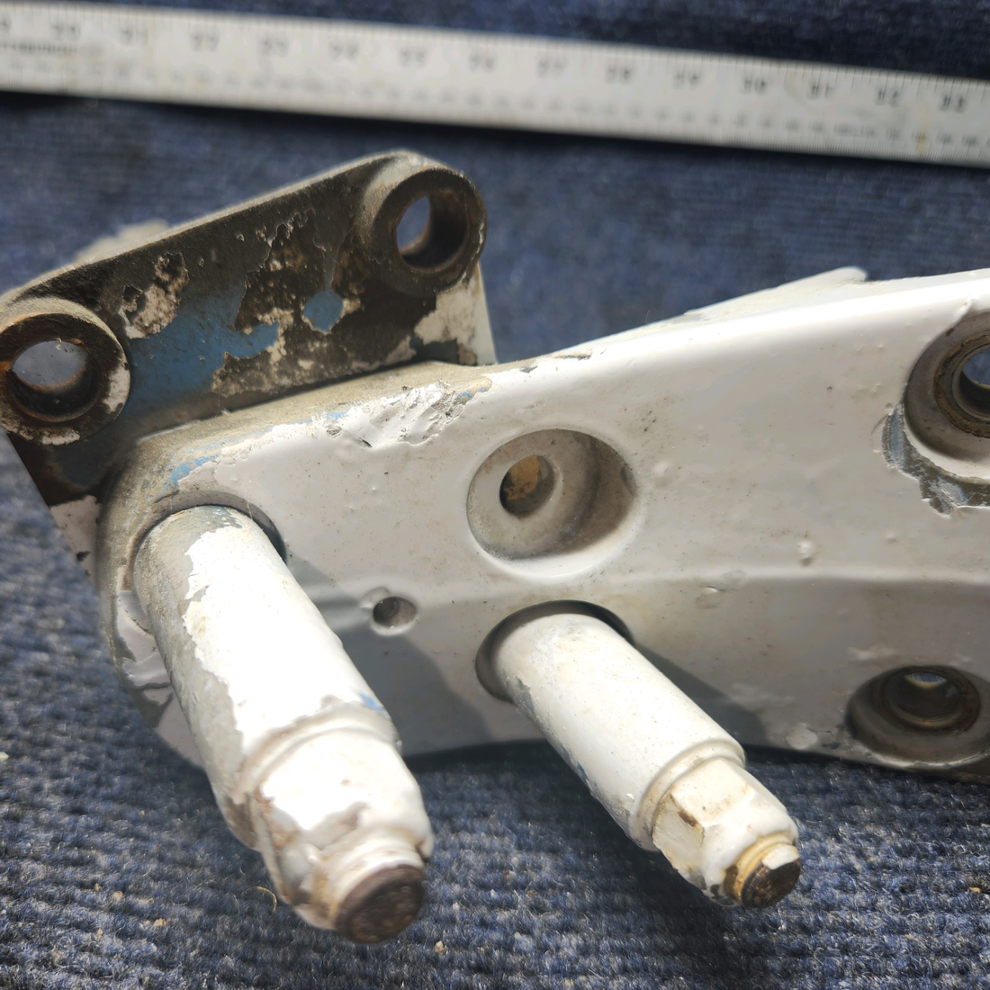 Used aircraft parts for sale, 701042-1 American Gruman A1A AXLE MAIN LANDING GEAR