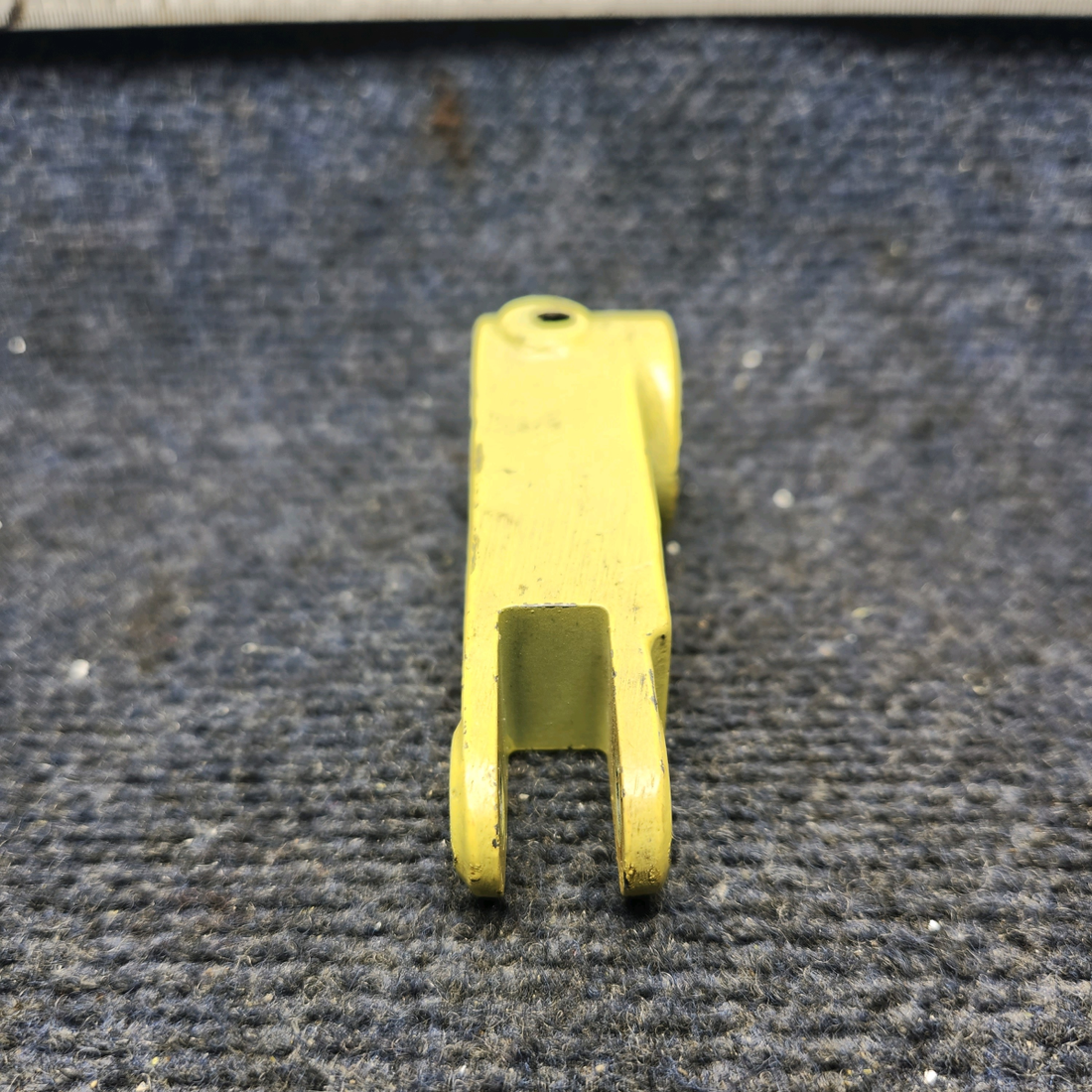 Used aircraft parts for sale, 35-825054-5 Beechcraft F33A NOSE GEAR STEERING TORQUE ARM ASSY