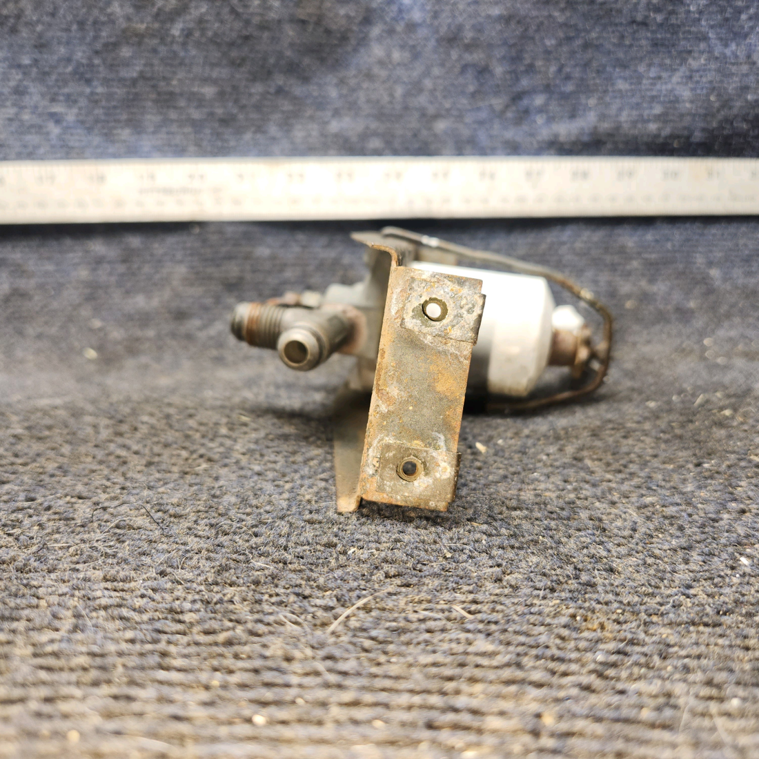 Used aircraft parts for sale, 62301-003 piper PA-28-181 Fuel Gascolator Assembly