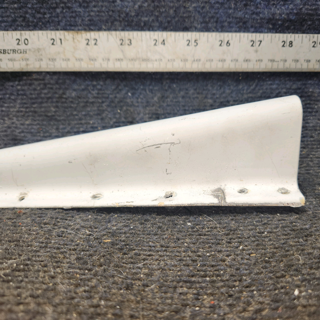 Used aircraft parts for sale, 0531020-1 cessna 172N Dorsal Fin Tip