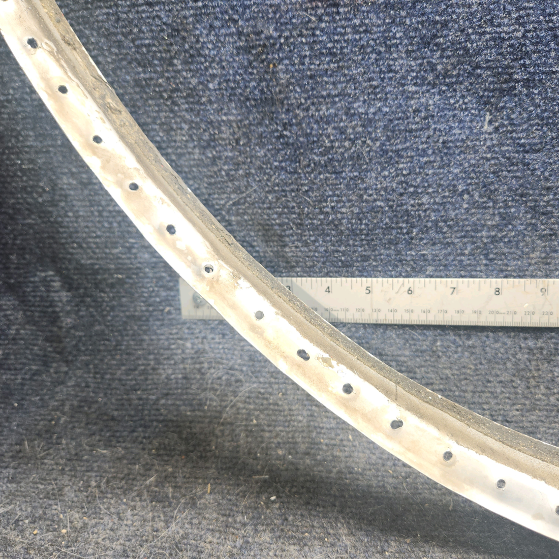 Used aircraft parts for sale, 0411479-50 cessna 150G Lower Outer Windshield Strip