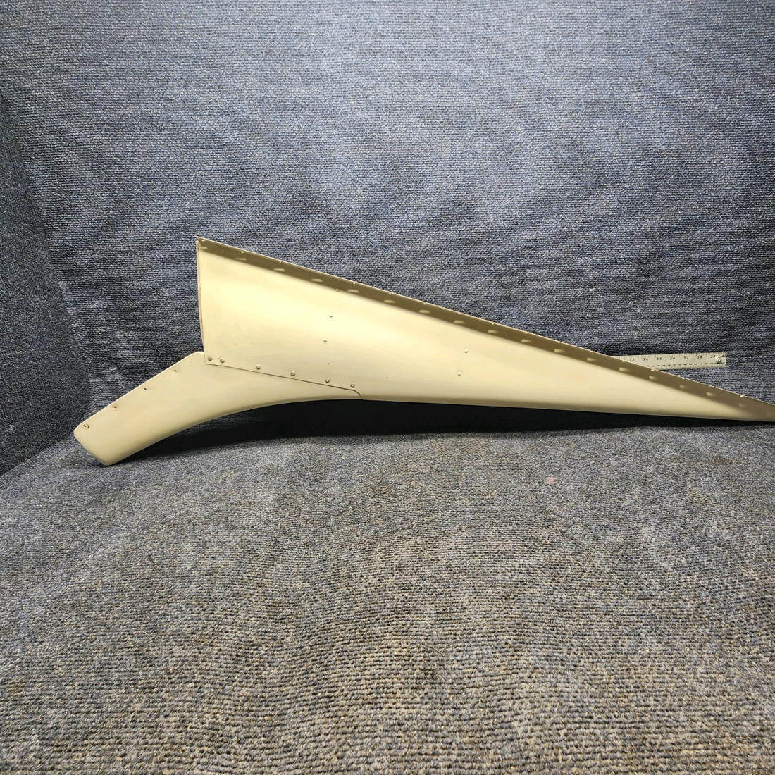 Used aircraft parts for sale, 0531006-76 , 0531012-1 CESSNA 172K DORSAL FIN