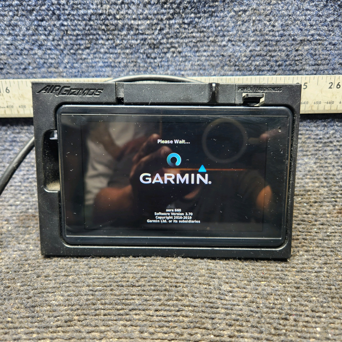 Used aircraft parts for sale, 010-01518-00 Garmin Aera 660 cessna 150G Aera 660 GPS with AirGizmo Dock & Cable