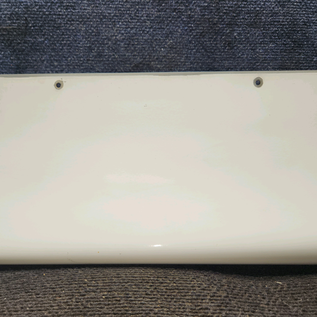Used aircraft parts for sale, 0523565-29 cessna 150G Wing Tip Assembly – LH – Worn Paint, See Photos