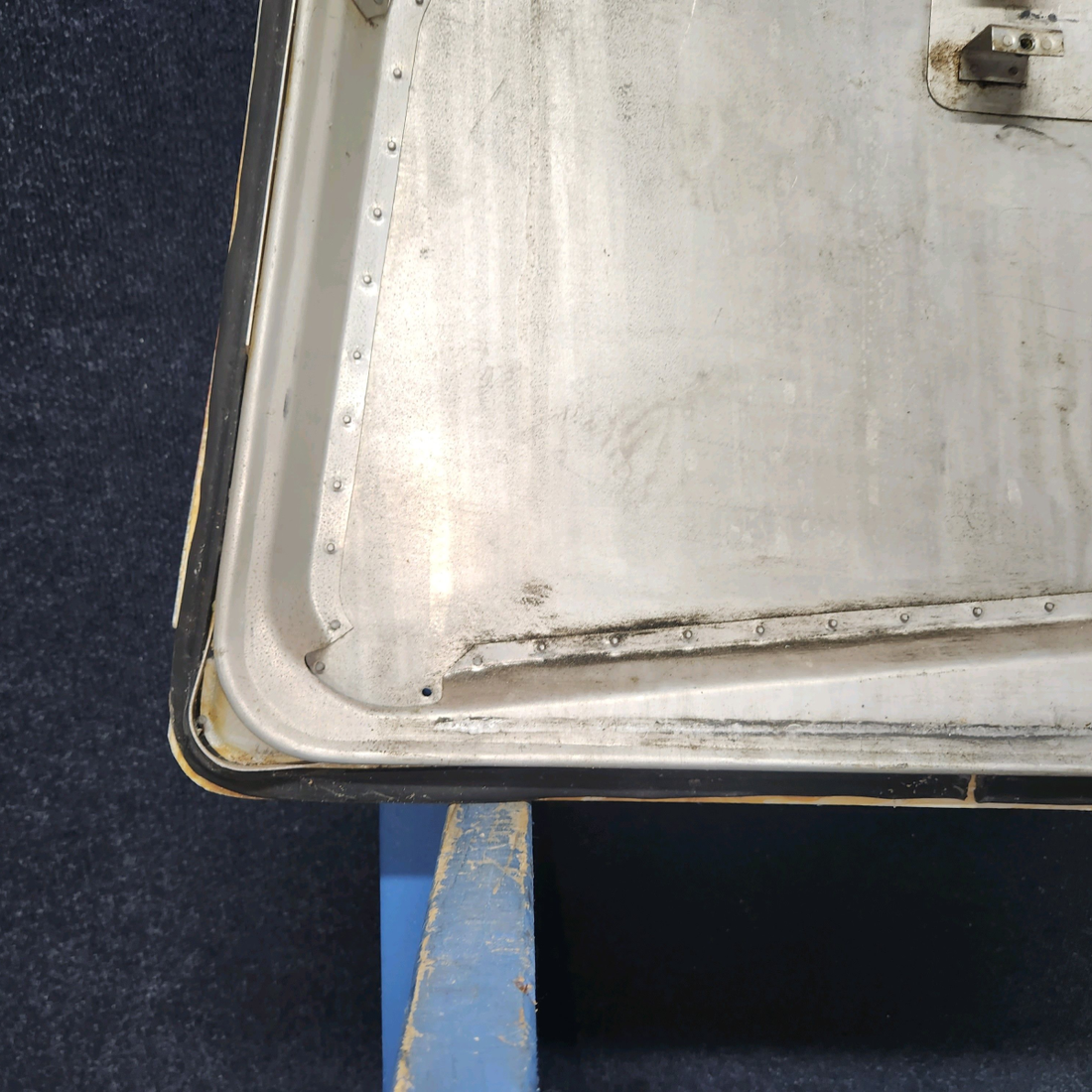 Used aircraft parts for sale, 0413033-2 cessna 150G Cabin Door – Pilot Side RH