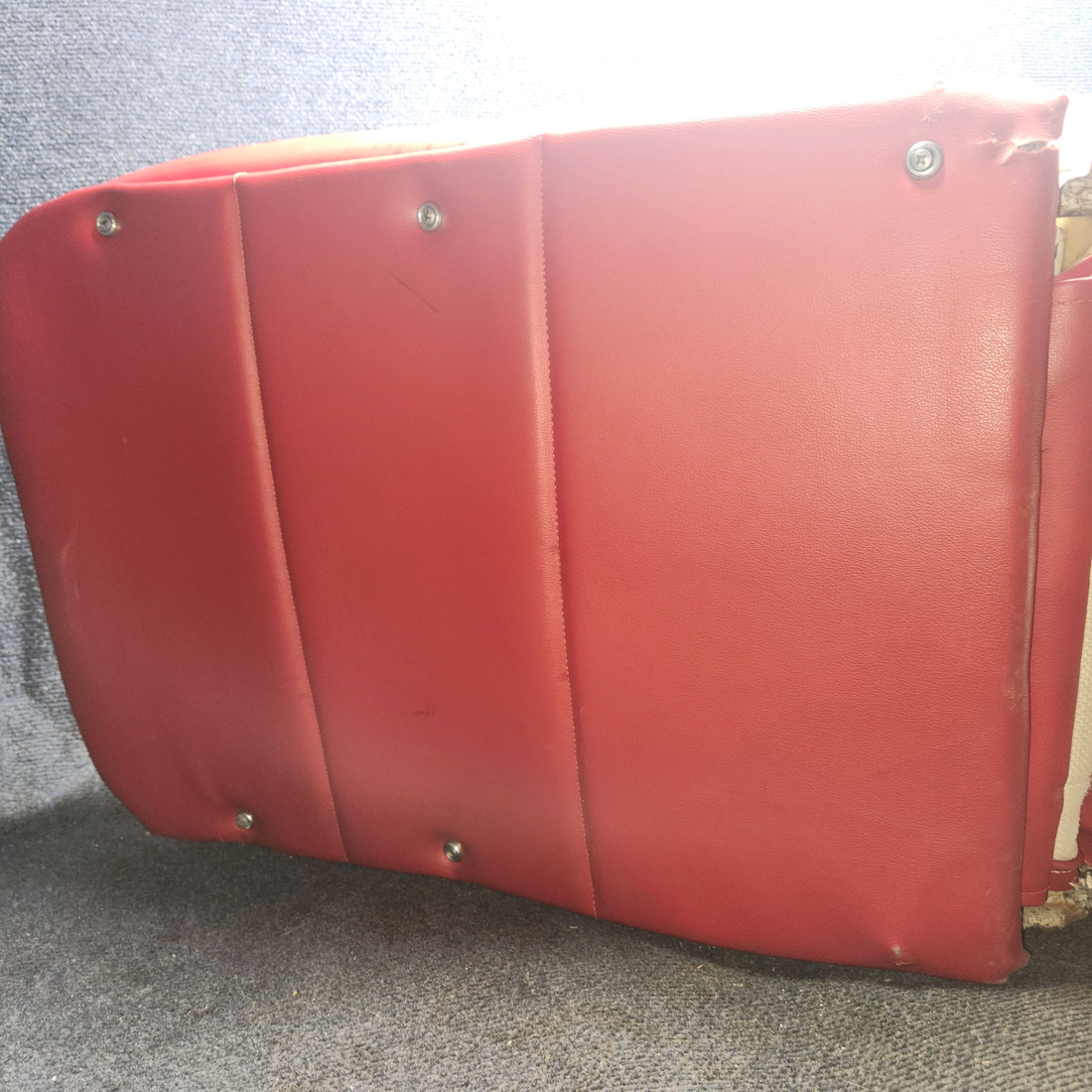 Used aircraft parts for sale, 0400118-65 cessna 150G Seat – LH (Pilot)