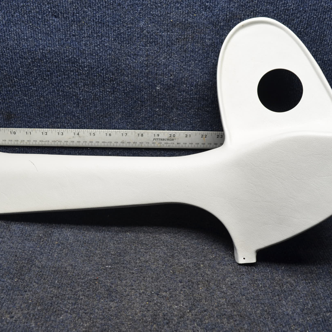 Used aircraft parts for sale, 0515026-20 Cessna 172RG DOOR POST TRIM RH