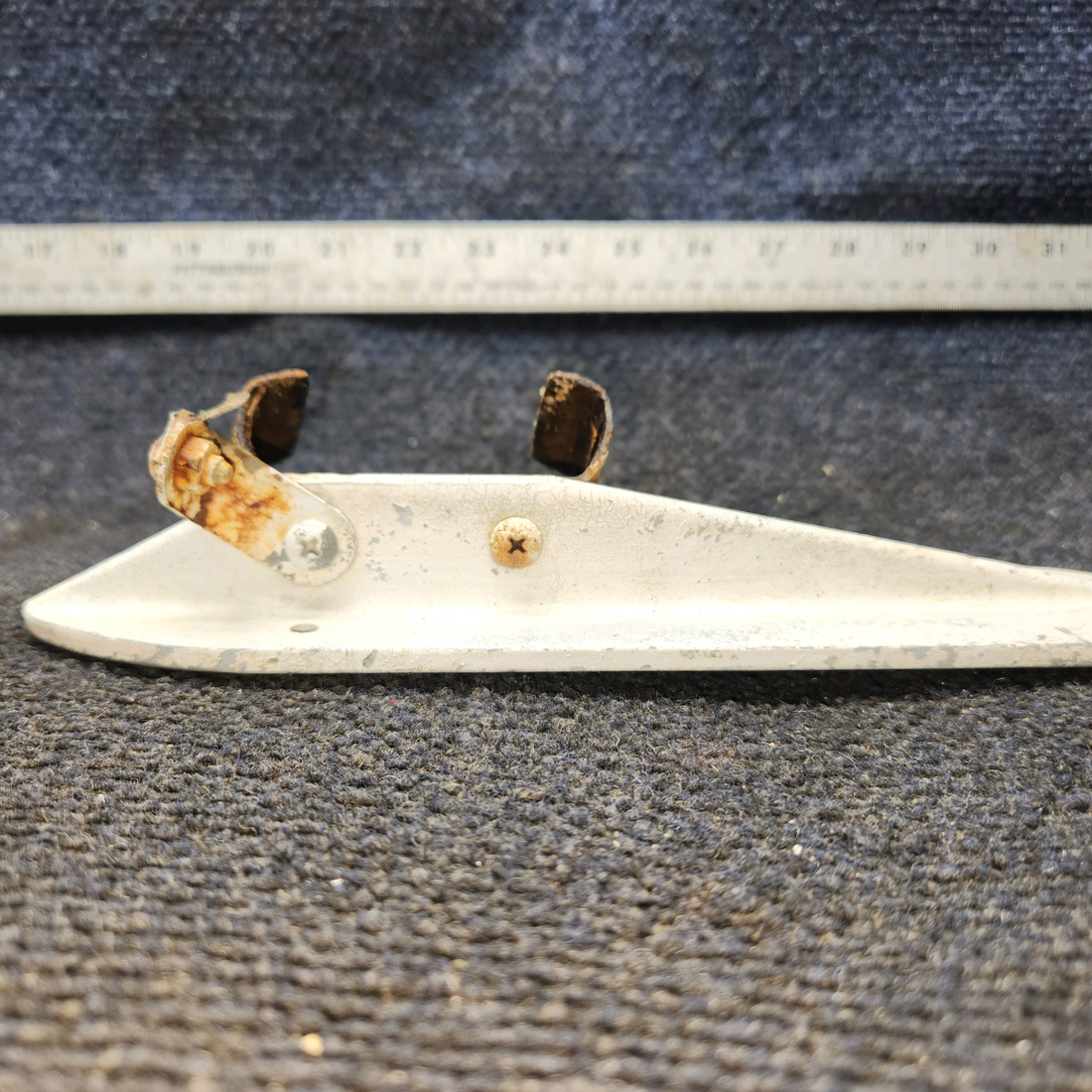 Used aircraft parts for sale, 0541155-1, 0541154-1 Cessna 172F Main Gear Entrance Bracket w/ Step - LH