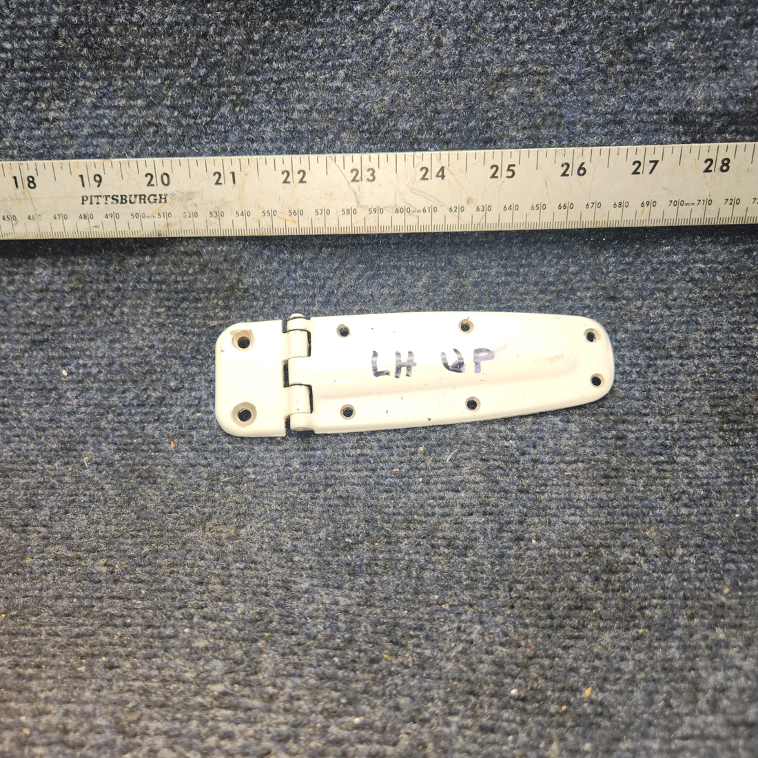 Used aircraft parts for sale, 0413426-3 Cessna C-150J Hinge Assy LH Upper or RH Lower