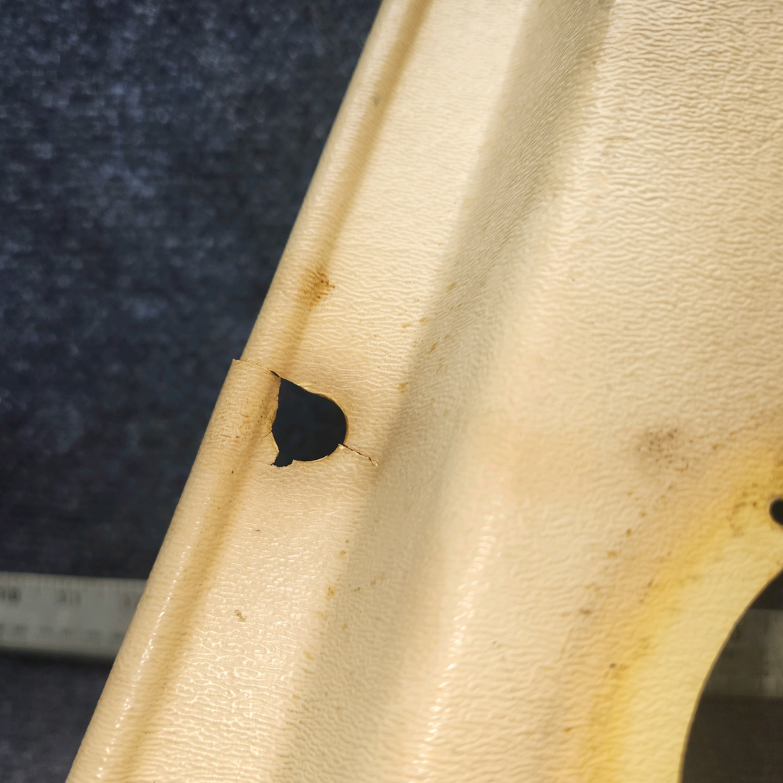 Used aircraft parts for sale, 63428-09 Piper PA28-140 Panel Light Cabin  Assy