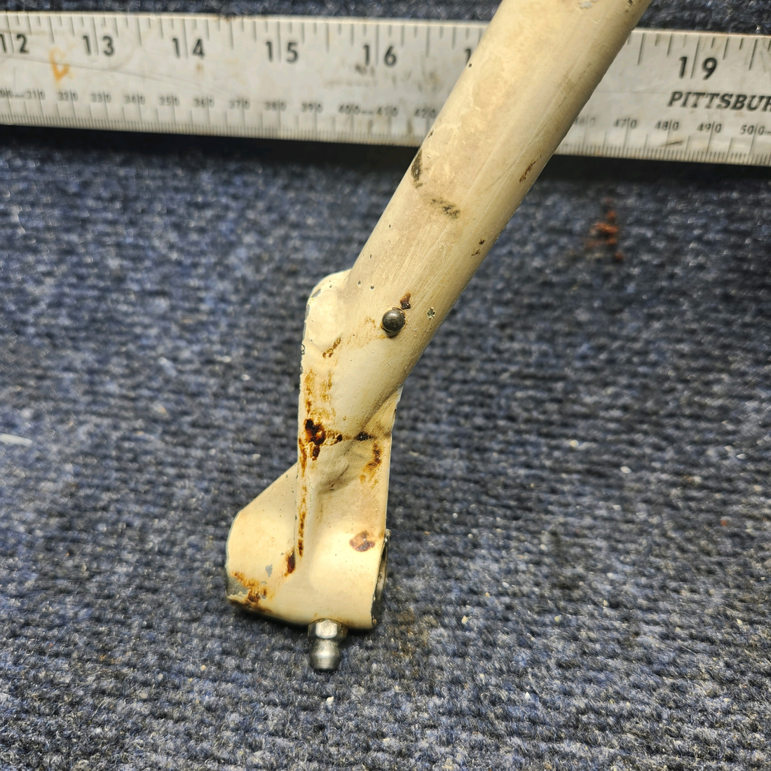 Used aircraft parts for sale, 95-824019-3 Beechcraft F33A NOSE GEAR UPPER V BRACE ASSY