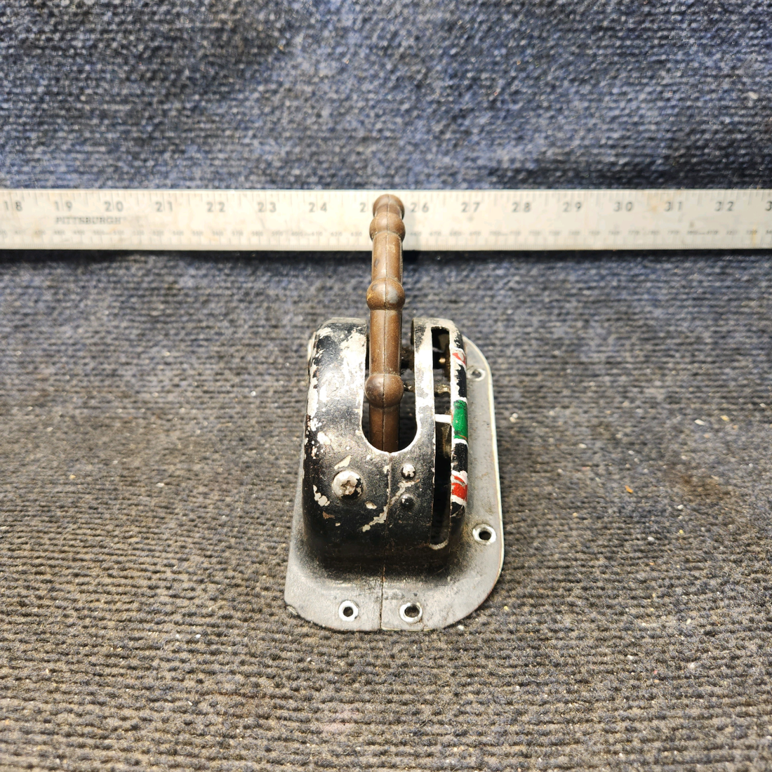 Used aircraft parts for sale, 0510127, 0411419 Cessna 172 E Elevator Tab Control Wheel Assembly with Cover