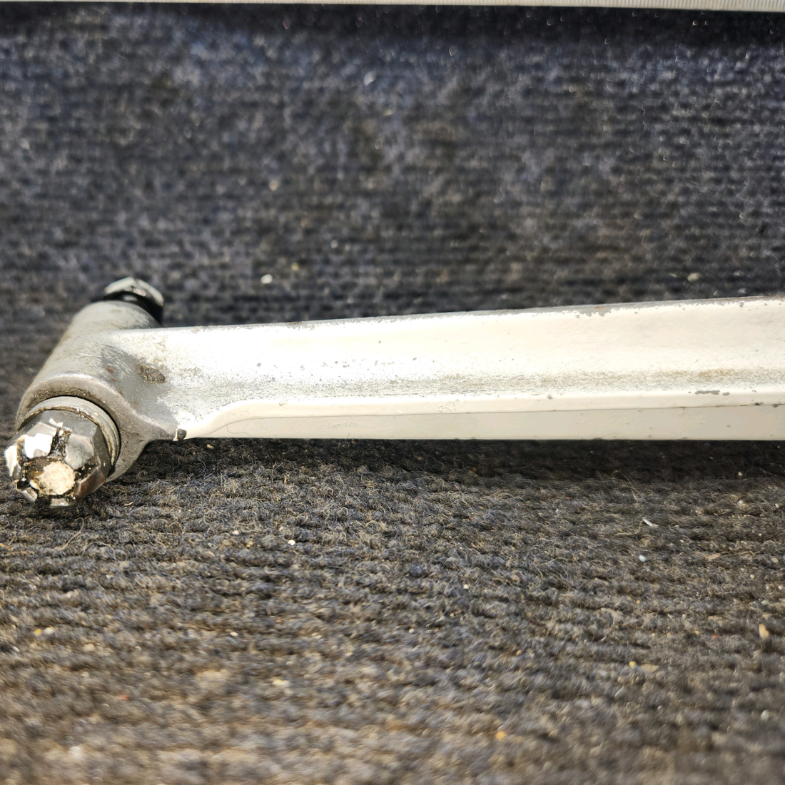 Used aircraft parts for sale, 35-815129 Beechcraft 35-33 Main Gear Retract Leg Assy - LH