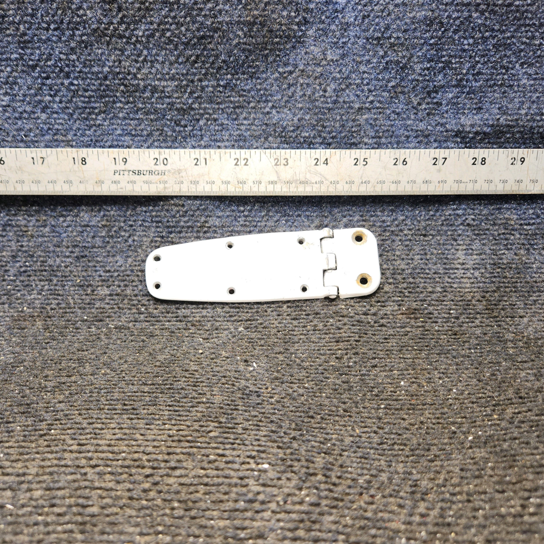 Used aircraft parts for sale, 0413426-4 cessna 150G Hinge Assembly – LH Lower & RH Upper
