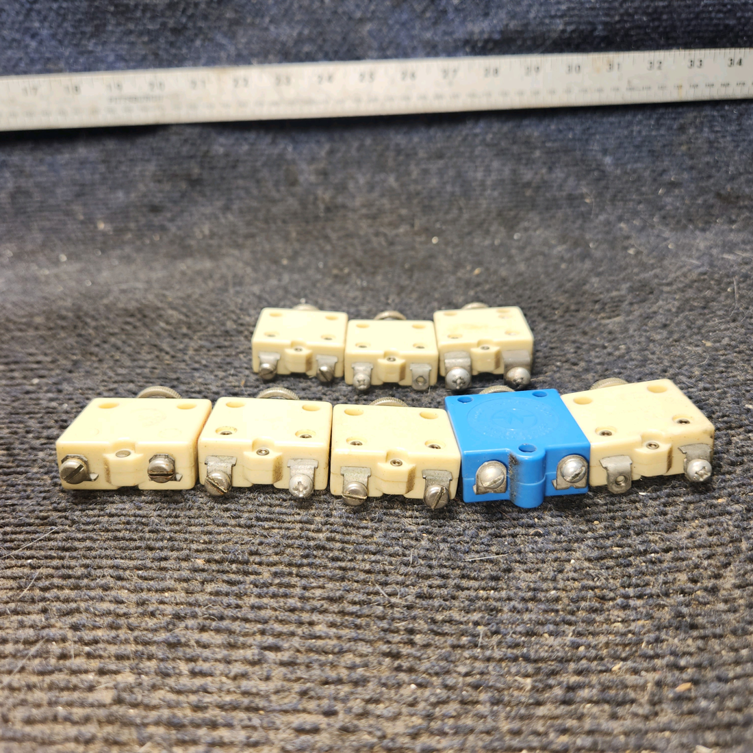 Used aircraft parts for sale, S-1360 cessna 172k Circuit Breaker Set – (10/15/20/60 Amp)