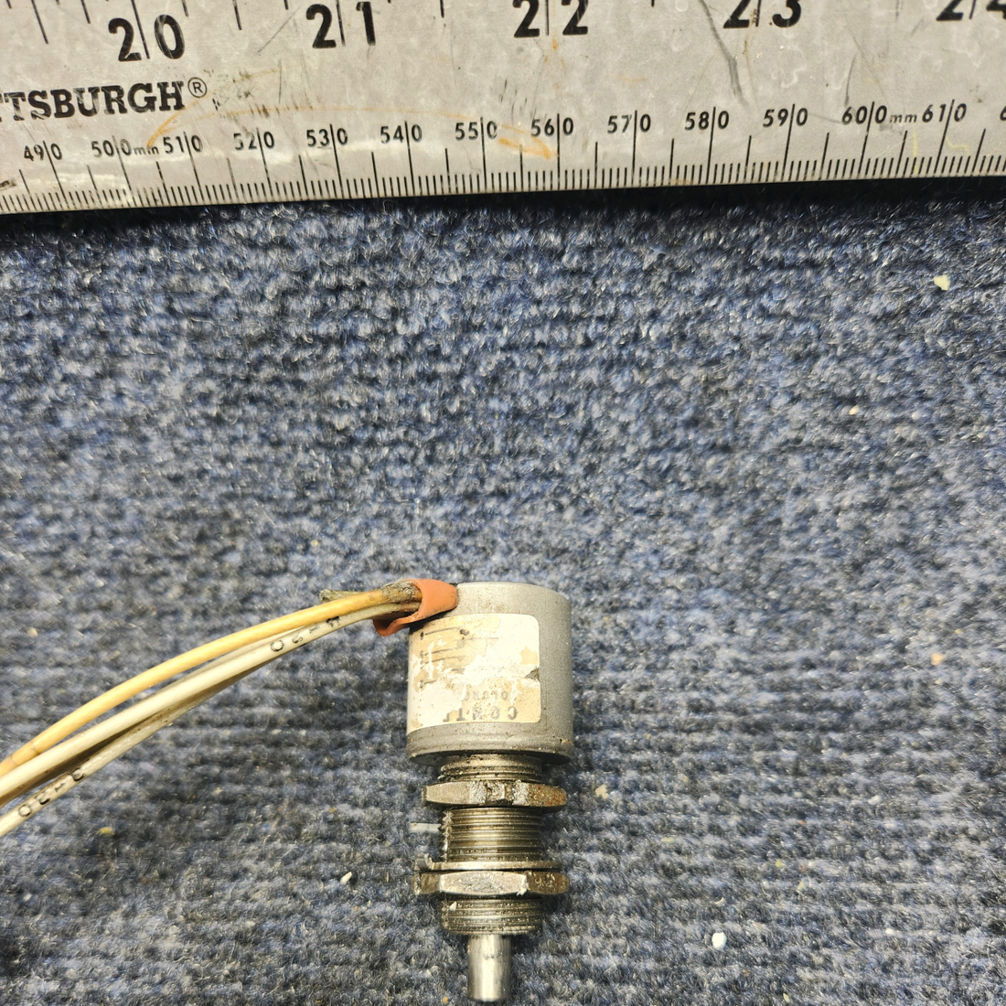 Used aircraft parts for sale, 100-381006-1 Beechcraft F33A LANDING GEAR LIMIT SWITCH (14-28V)