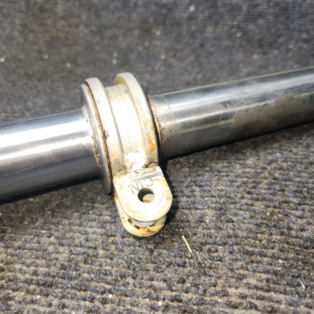 Used aircraft parts for sale, 0760640-1 Cessna 182G Control Tube w Bearing Assy