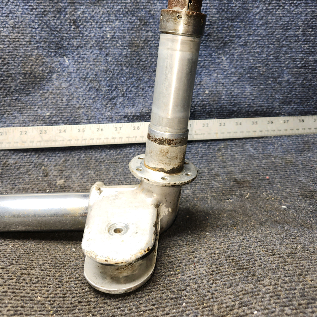 Used aircraft parts for sale, 78738-03 Piper PA-28-140 Stub Axle with Chrome Piston Tube – RH