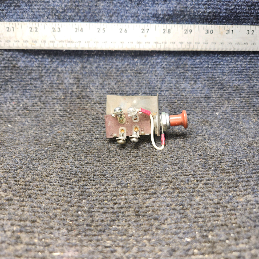 Used aircraft parts for sale, 0713026-5 Cessna 172F Master Switch