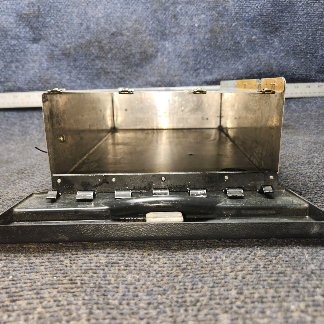 Used aircraft parts for sale, 0413034-200 cessna 150G Glove Box Assembly with Door