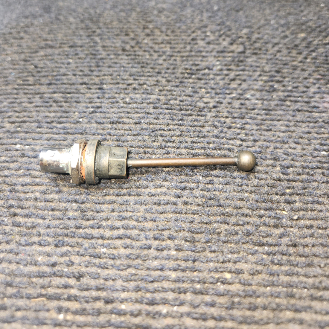 Used aircraft parts for sale, Transponder Antenna Cessna 172E Transponder Antenna - Rod Type 1090 MHZ