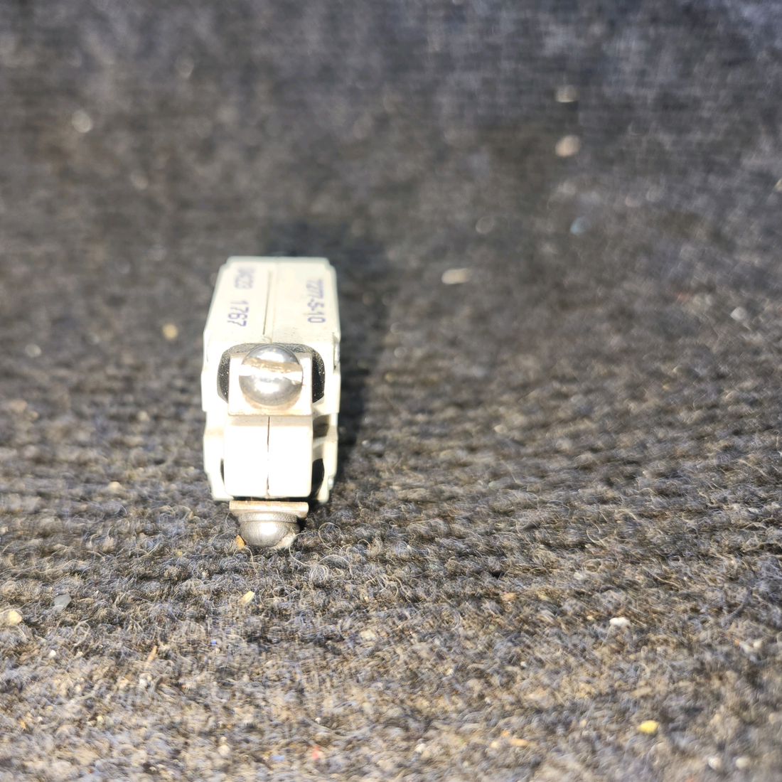 Used aircraft parts for sale, 7277-5-10 Klixon 7277 Cessna 172E Circuit Breaker 10 AMP Price Per Each