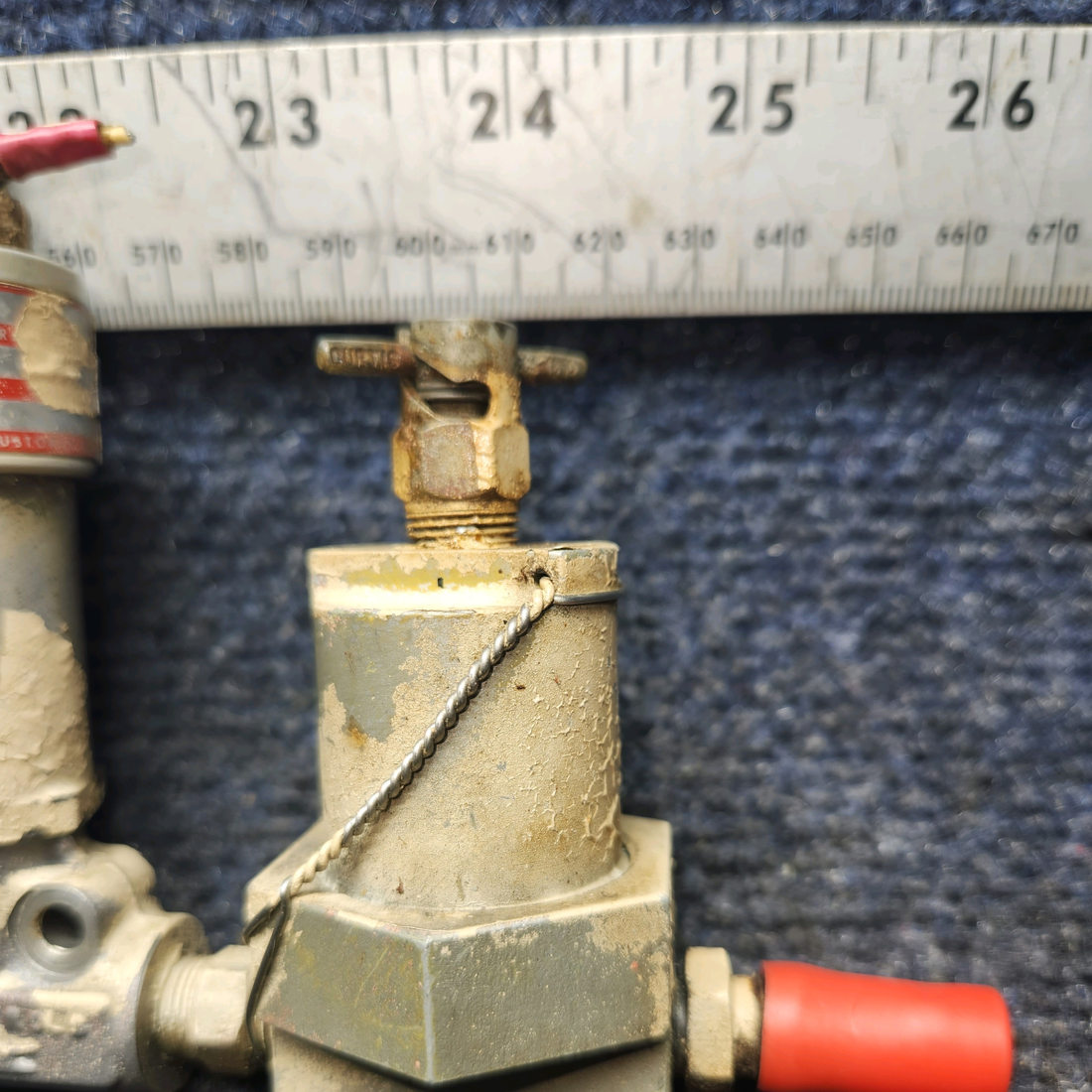 Used aircraft parts for sale, 58-380086-1 BEECHCRAFT 95-55B Shutoff Valve w/ Filter