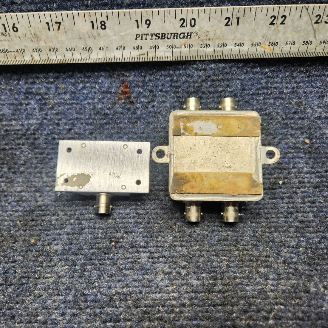 Used aircraft parts for sale, ZFSC-2-1 and AD-9 Beechcraft F33A MINI-CIRCUITS SPLITTER AND ANTENNA  COUPLER SET