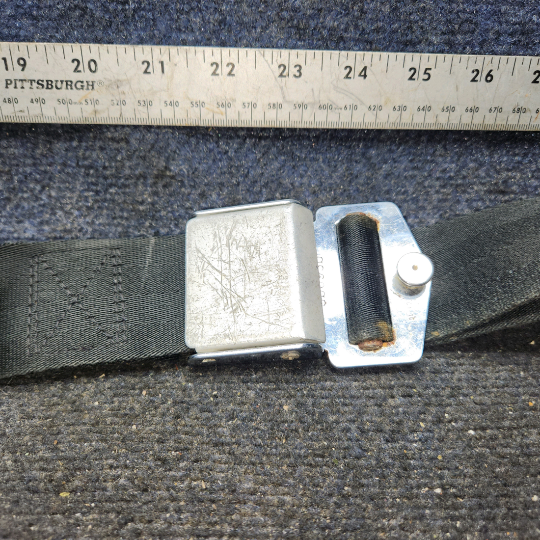 Used aircraft parts for sale, 551-390, 551-374 Aero Fabricators 90-91R60 Piper PA28-161 Safety Belt (Faded Tag)
