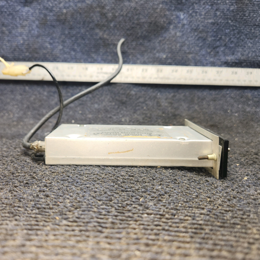 Used aircraft parts for sale, DELTA/303 Genave Piper PA-28-140 Marker Beacon Receiver
