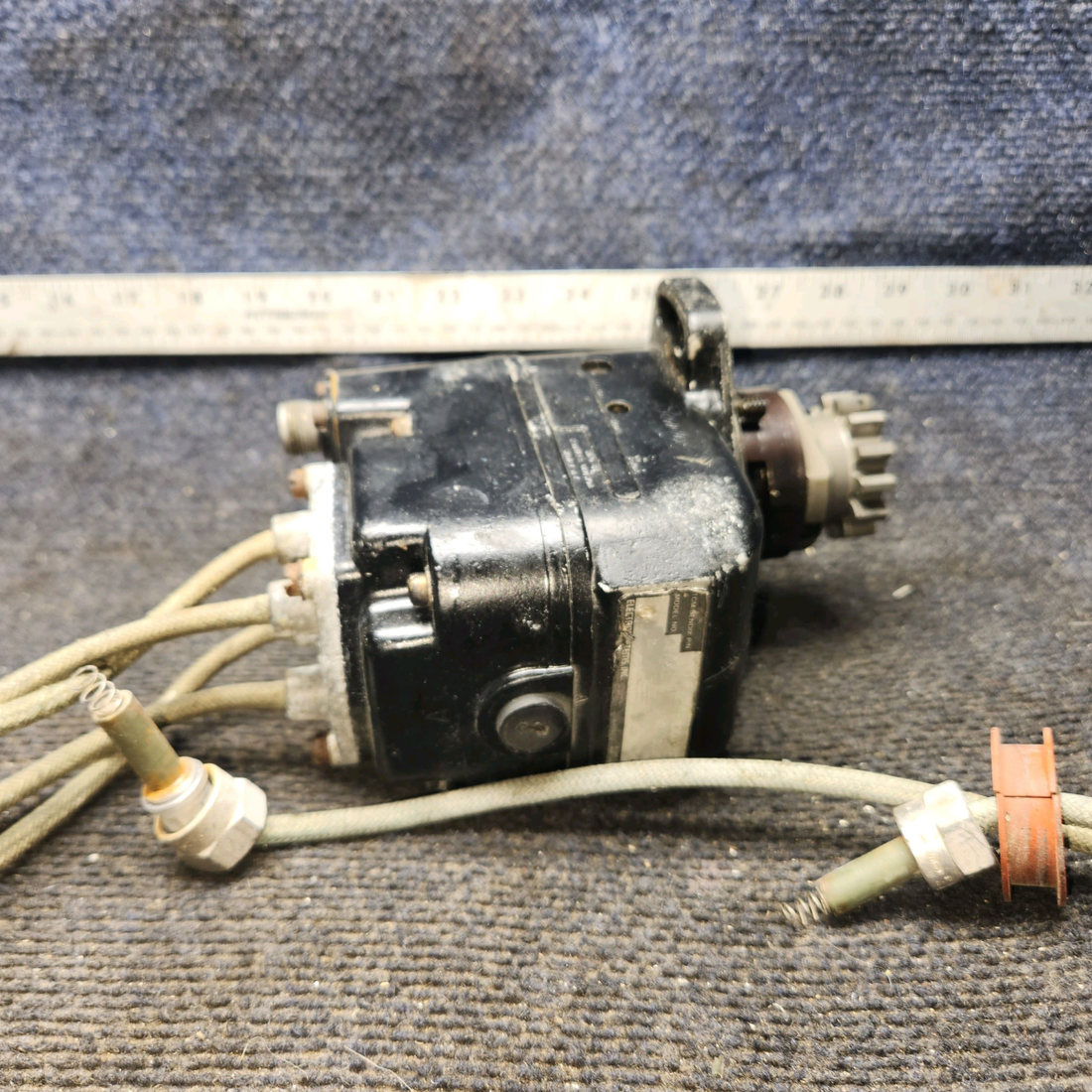 Used aircraft parts for sale, 10-51360-29 Bendix Piper PA-28-140 Magneto