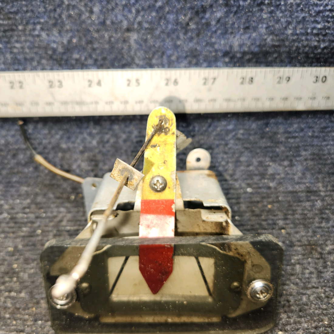 Used aircraft parts for sale, 35-815144 BEECHCRAFT F35 Landing Gear Position Indicator – 12V
