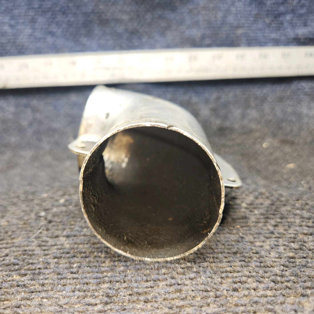 Used aircraft parts for sale, 0413233 cessna 150G Cabin Air Vent Elbow