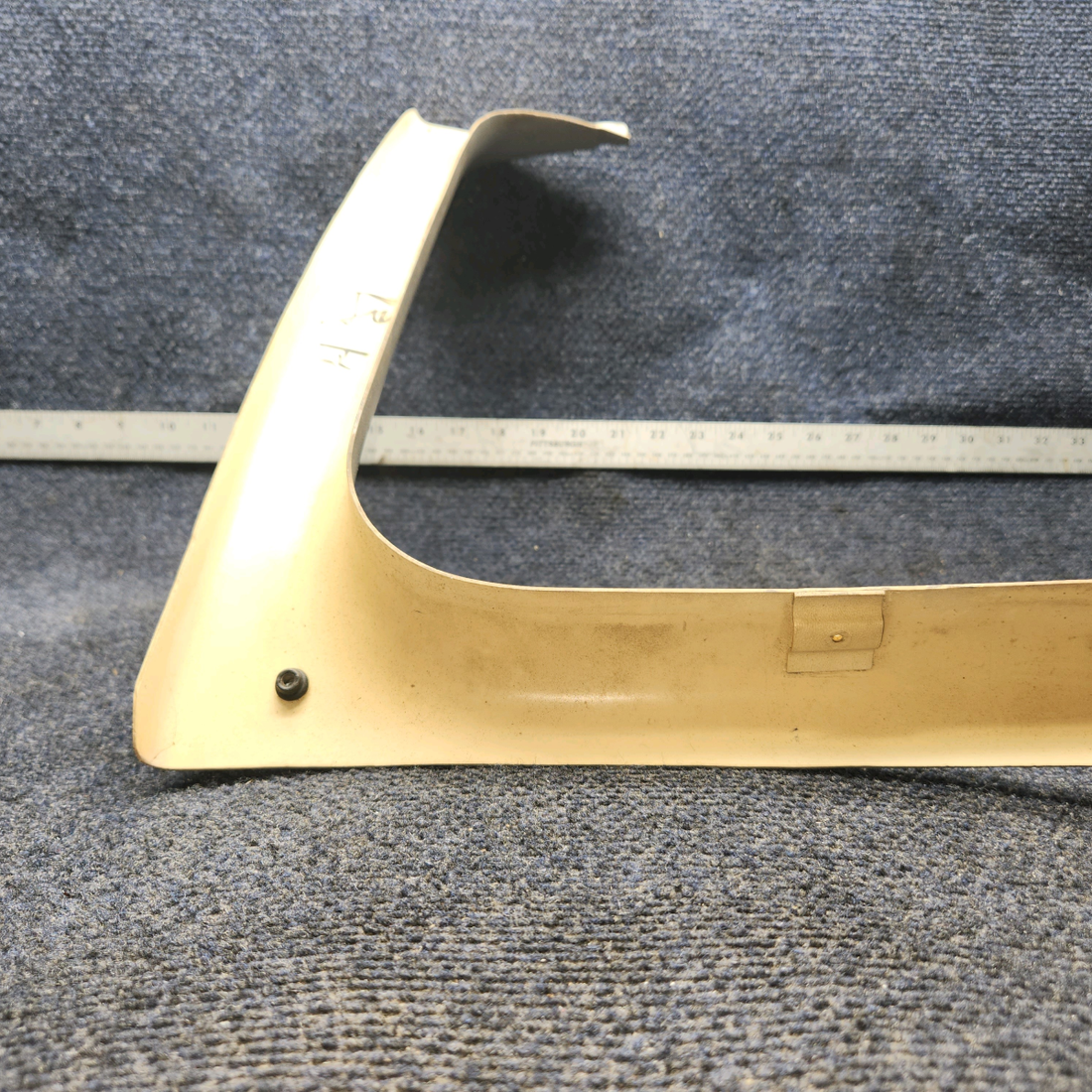 Used aircraft parts for sale, 79171-008 Piper PA28RT-201 Window Frame Center Right