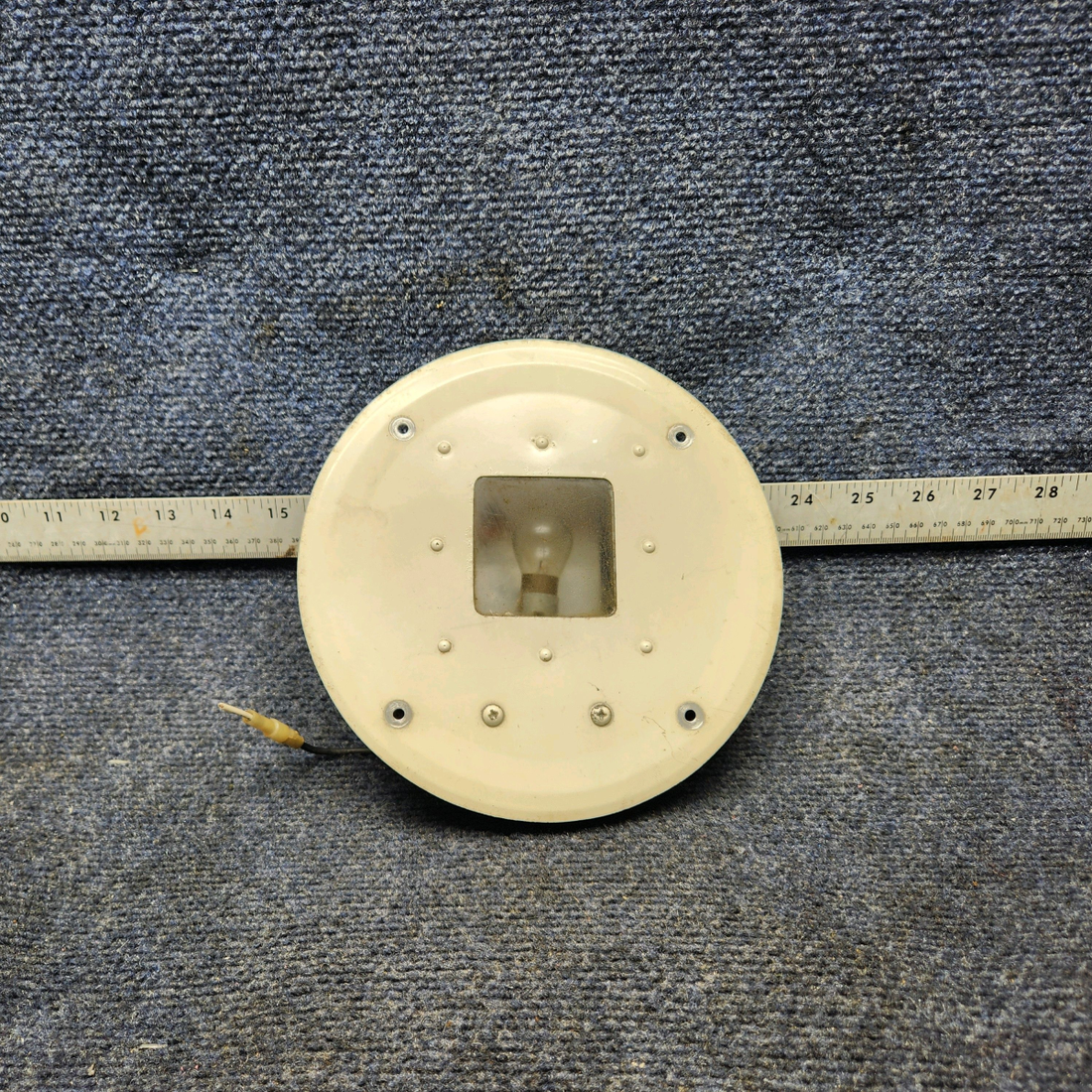 Used aircraft parts for sale, 0521101-2 CESSNA 172K COURTESY LIGHT ASSEMBLY