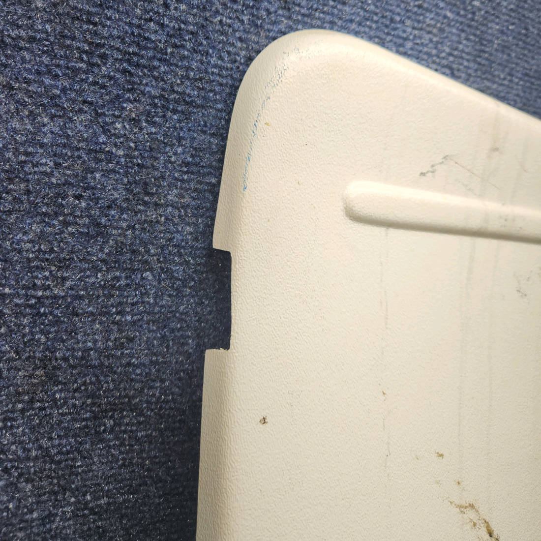 Used aircraft parts for sale, 0715079-18 cessna 172N Baggage Door Cover