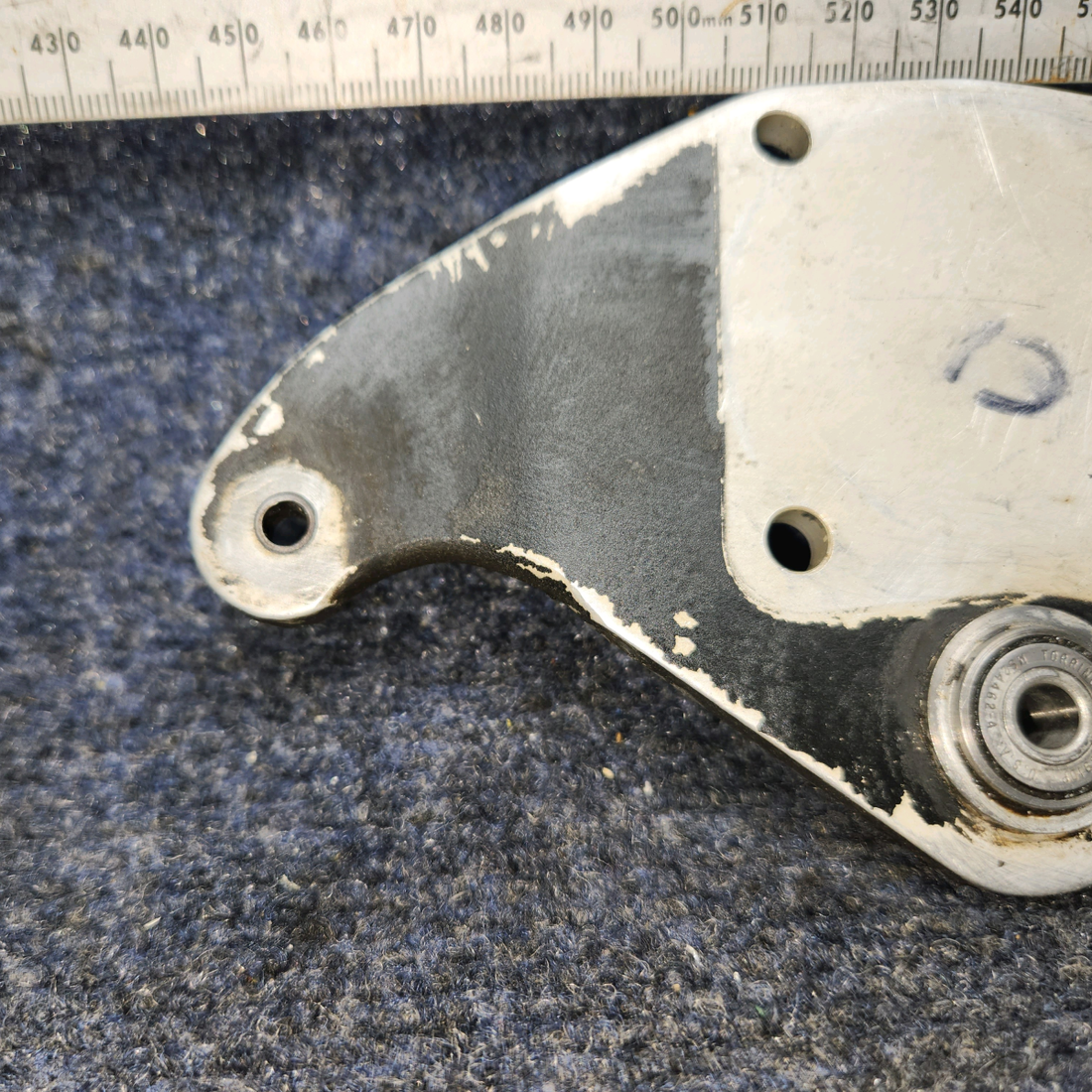 Used aircraft parts for sale, 0534122-1 CESSNA 172K BELLCRANK ASSEMBLY
