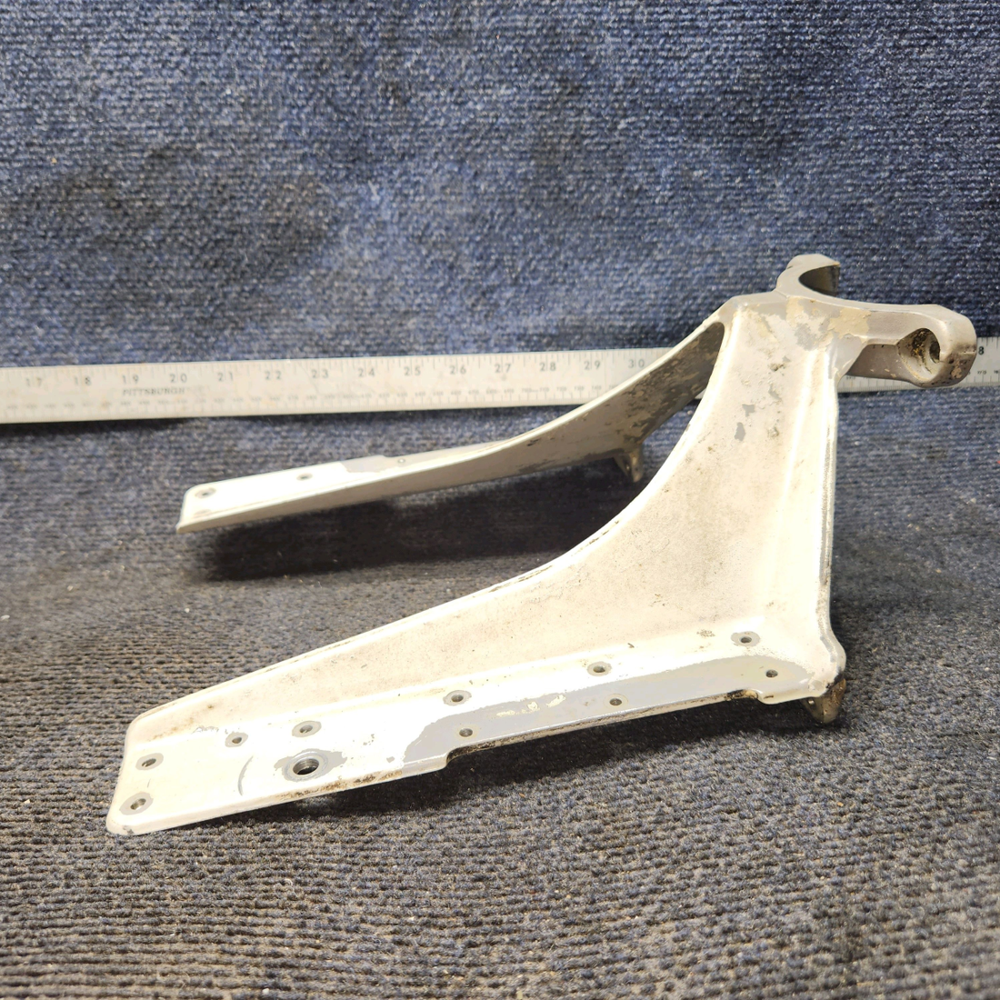 Used aircraft parts for sale, 0543016-1 Cessna 172E Nose Gear Lower Fitting