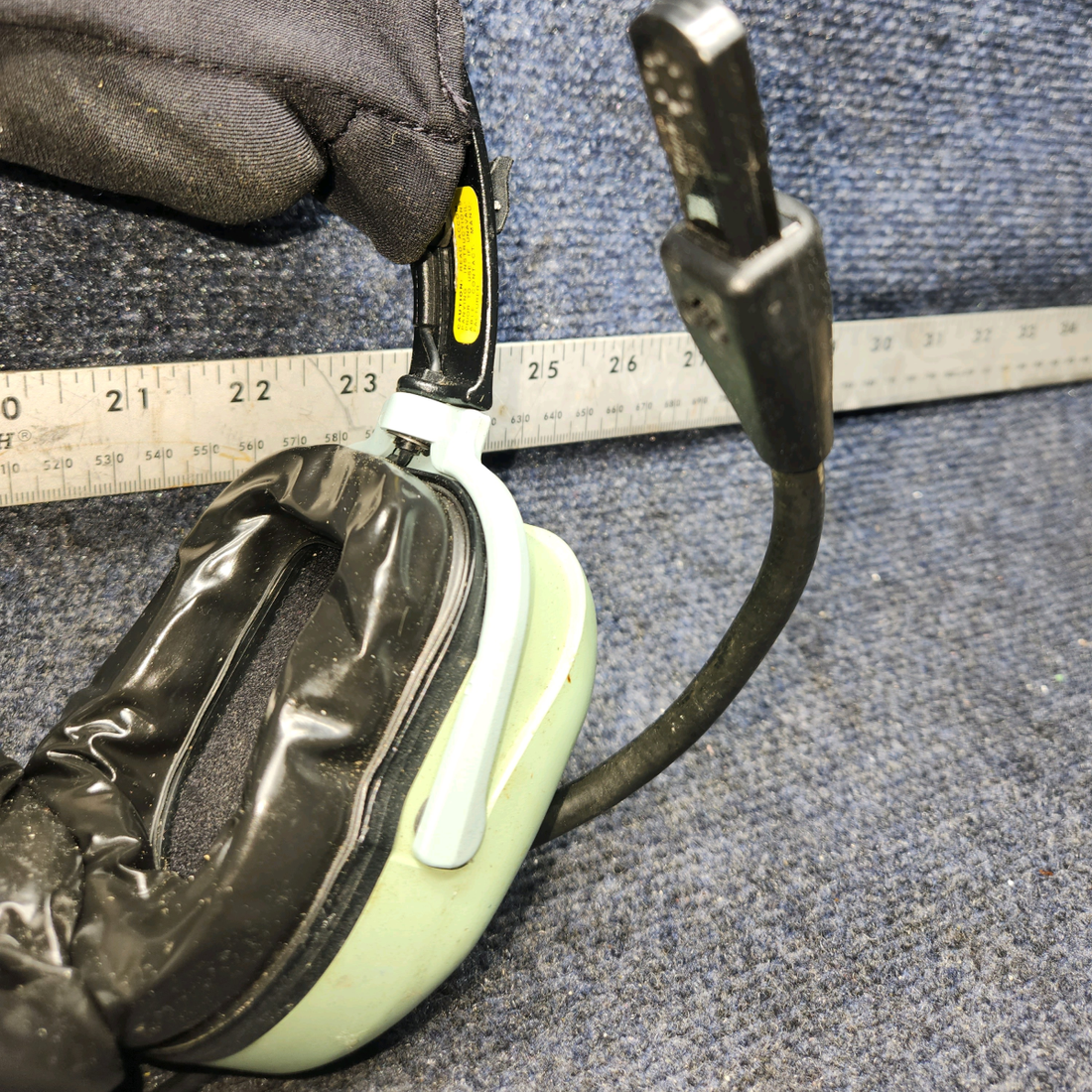 Used aircraft parts for sale, 12507G-46 David Clark H20-10 CESSNA 172K AVIATION HEADSET
