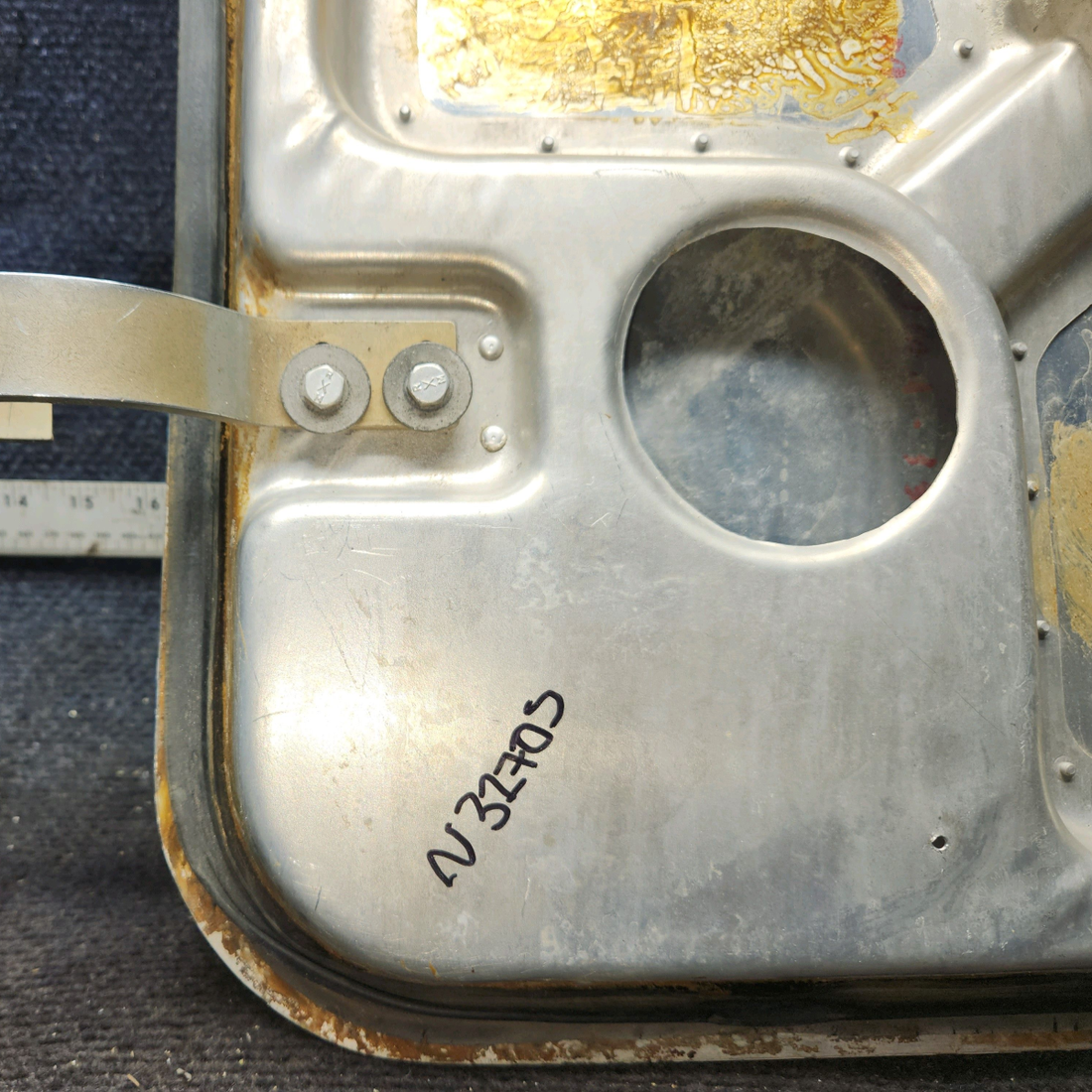 Used aircraft parts for sale, 0711629-1 Cessna 182G Baggage Door Assembly