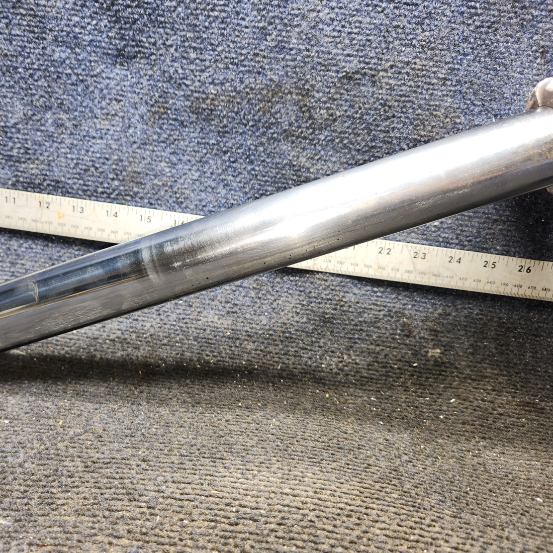 Used aircraft parts for sale, 78738-03 Piper PA-28-140 Stub Axle with Chrome Piston Tube – RH