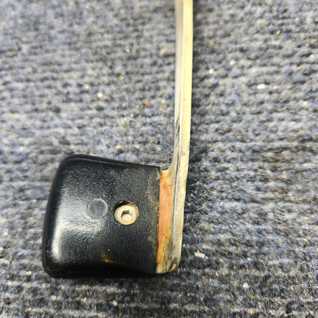 Used aircraft parts for sale, 79515-013 PIPER PA28-161 Warrior III INTERIOR CABIN DOOR HANDLE ASSEMBLY