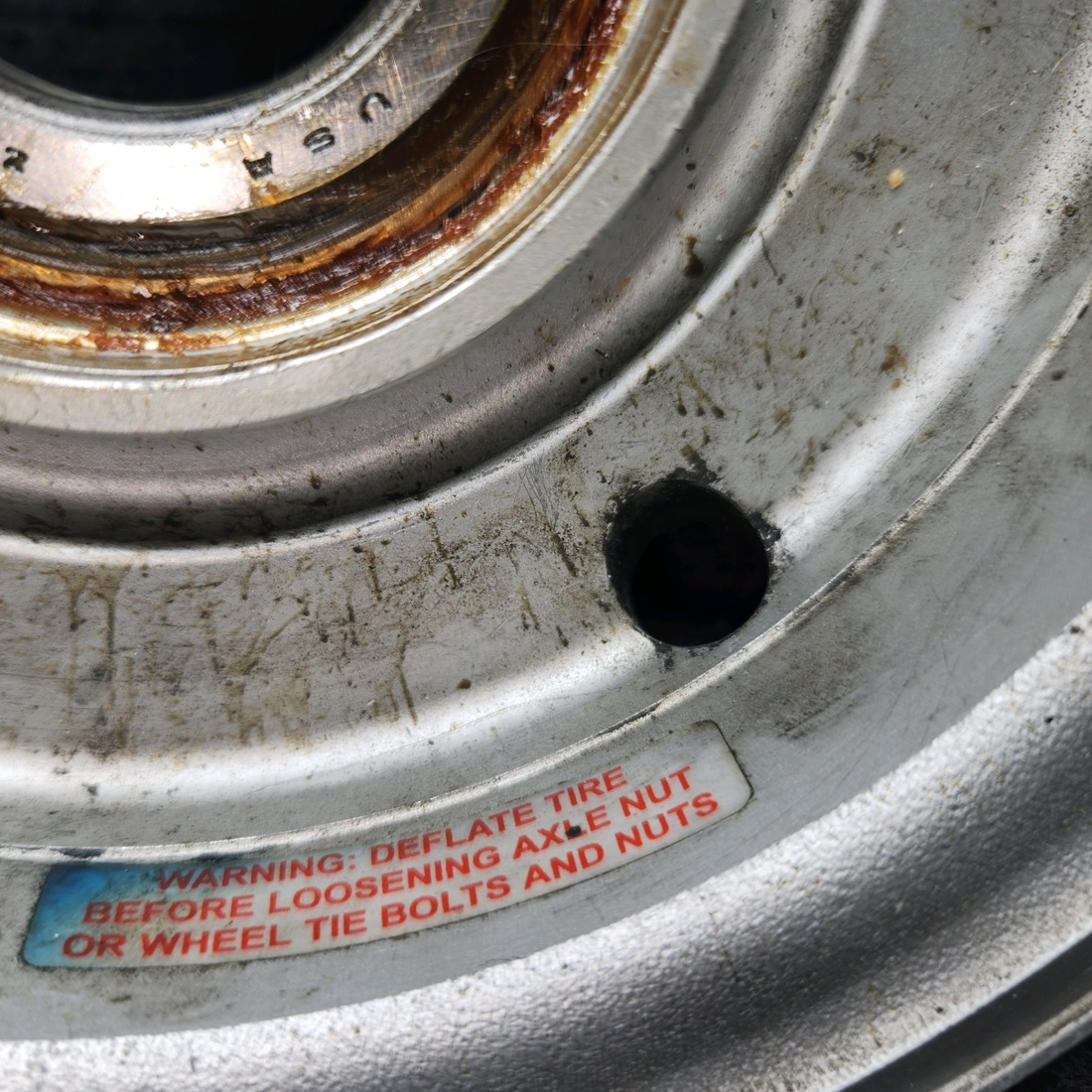 Used aircraft parts for sale, 162-04700 Cleveland Beechcraft C23 SUNDOWNER Outer Main Landing Gear Wheel Half (6.00-6)