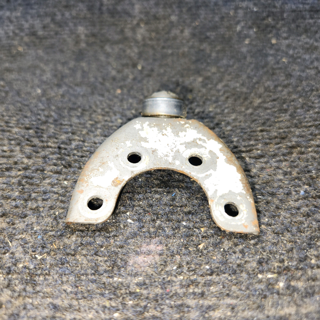 Used aircraft parts for sale, 35-825024 BEECHCRAFT F35 Nose Wheel Staightener Roller Assembly